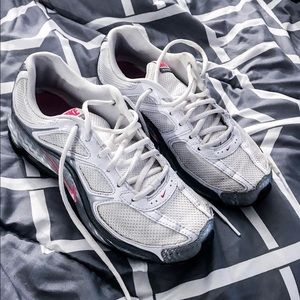 Running  shoes